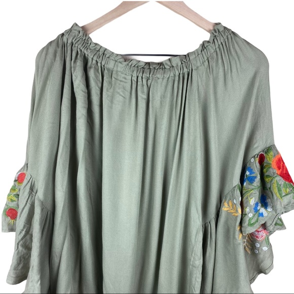 Altar’d State Off Shoulder Floral Embroidered Top - Picture 6 of 9